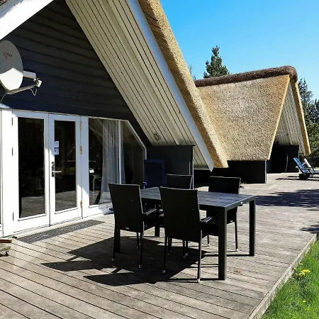 8 Person Holiday In Bl Vand 4* Blavand