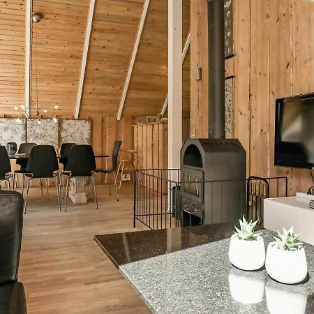 8 Person Holiday In Bl Vand Blavand